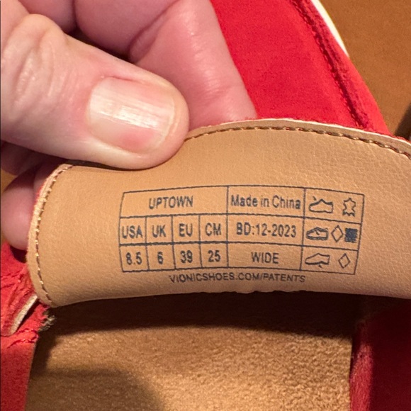 Vionic red loafer - Picture 5 of 8